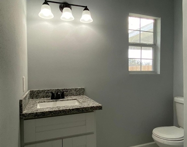 5502 Heron Drive - Photo Thumbnail 16