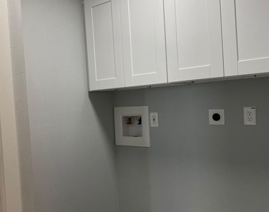5502 Heron Drive - Photo Thumbnail 10
