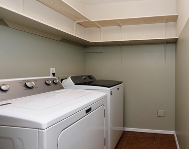 103 N Deerfoot Circle - Photo Thumbnail 5