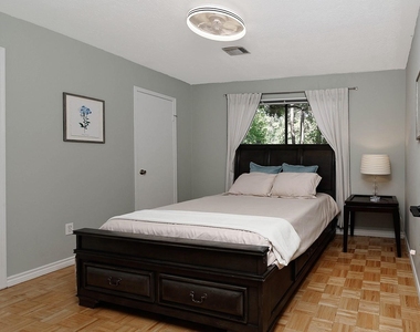 103 N Deerfoot Circle - Photo Thumbnail 12