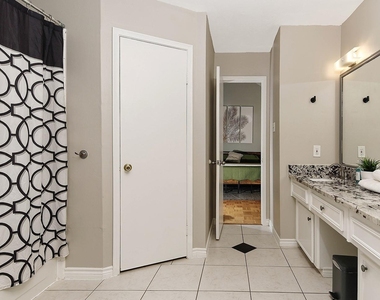 103 N Deerfoot Circle - Photo Thumbnail 16