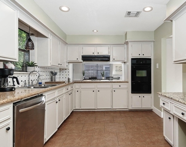 103 N Deerfoot Circle - Photo Thumbnail 7