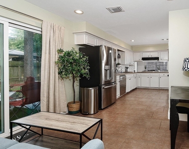 103 N Deerfoot Circle - Photo Thumbnail 6
