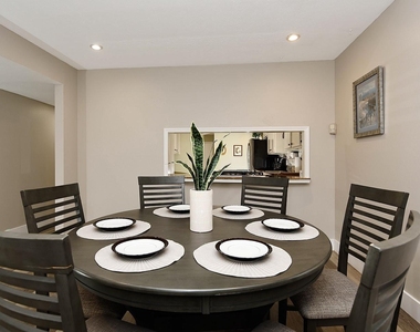 103 N Deerfoot Circle - Photo Thumbnail 10