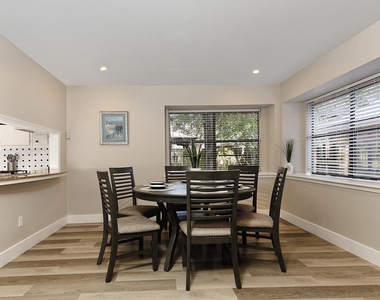 103 N Deerfoot Circle - Photo Thumbnail 9