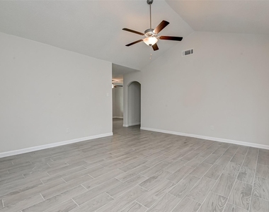 17114 Folsom Drive - Photo Thumbnail 14