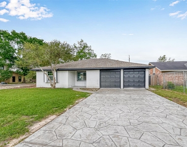17114 Folsom Drive - Photo Thumbnail 5