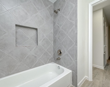 17114 Folsom Drive - Photo Thumbnail 28
