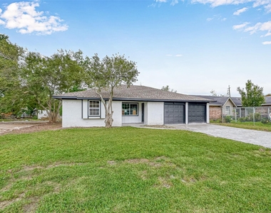 17114 Folsom Drive - Photo Thumbnail 2