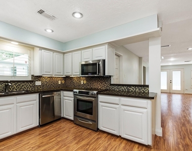 5511 Greentree Drive Drive - Photo Thumbnail 13