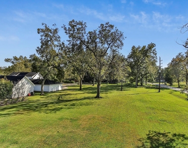 5511 Greentree Drive Drive - Photo Thumbnail 7