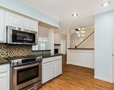 5511 Greentree Drive Drive - Photo Thumbnail 14