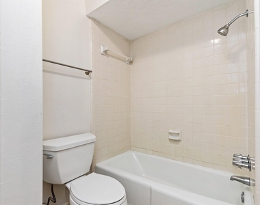 5511 Greentree Drive Drive - Photo Thumbnail 32