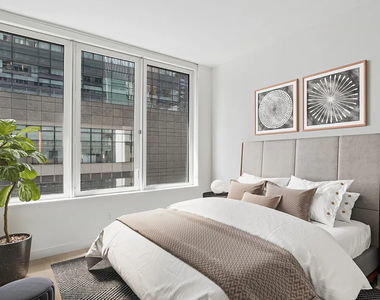 West 60th Street - Photo Thumbnail 2