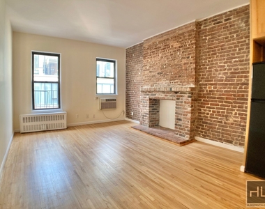 East 84 Street - Photo Thumbnail 1