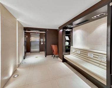 East 63 Street - Photo Thumbnail 7