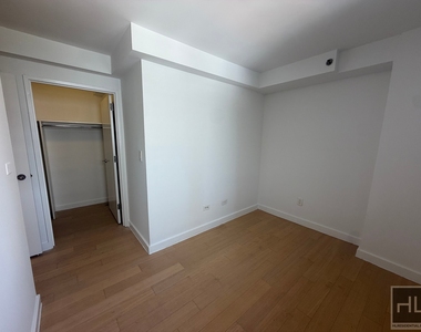 East 39th Street - Photo Thumbnail 2