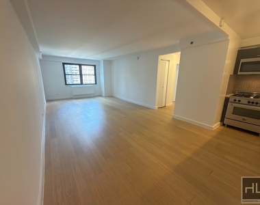 East 39th Street - Photo Thumbnail 6