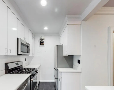 West 12 Street - Photo Thumbnail 1