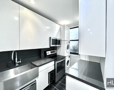 East 23 Street - Photo Thumbnail 3