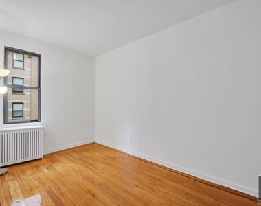 Madison Avenue - Photo Thumbnail 6