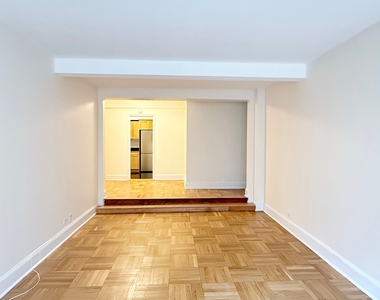 East 56 Street - Photo Thumbnail 1