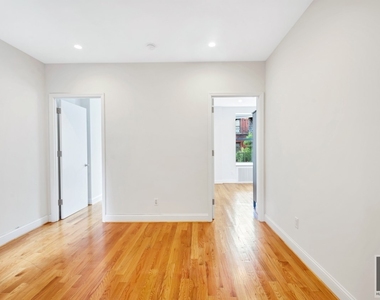 West 45 Street - Photo Thumbnail 1