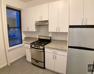 East 88 Street - Photo Thumbnail 2