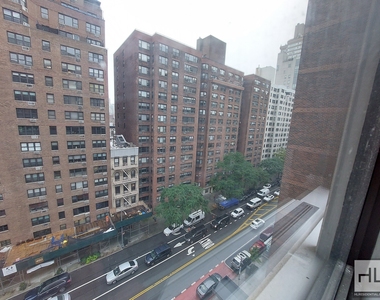 East 79th Street - Photo Thumbnail 11