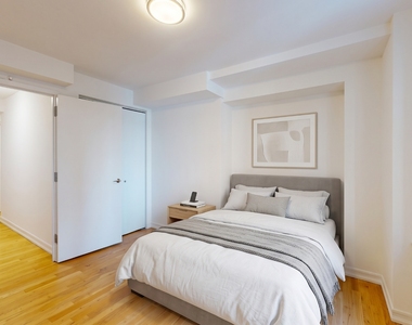 752 West End Avenue - Photo Thumbnail 1