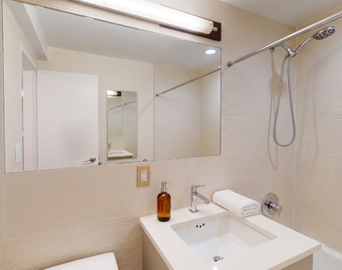 752 West End Avenue - Photo Thumbnail 5