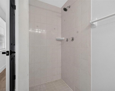 14452 Reuter Strasse Circle - Photo Thumbnail 15