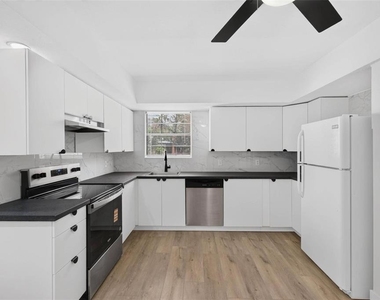 14452 Reuter Strasse Circle - Photo Thumbnail 3