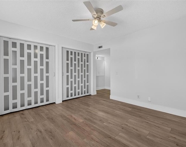 14452 Reuter Strasse Circle - Photo Thumbnail 11