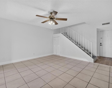 14452 Reuter Strasse Circle - Photo Thumbnail 6