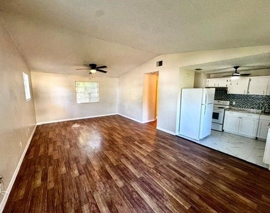 2305 E 23rd Avenue - Photo Thumbnail 1