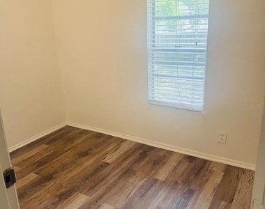 3711 N 35th Street - Photo Thumbnail 11