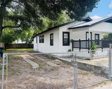 3711 N 35th Street - Photo Thumbnail 2