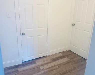 3711 N 35th Street - Photo Thumbnail 12