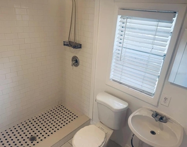 3711 N 35th Street - Photo Thumbnail 14