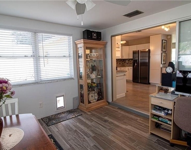 3925 15th Avenue N - Photo Thumbnail 7