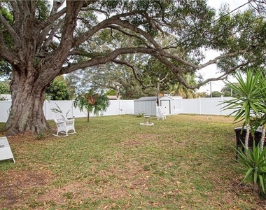 3925 15th Avenue N - Photo Thumbnail 17