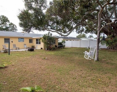 3925 15th Avenue N - Photo Thumbnail 18