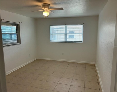 365 Capri Boulevard - Photo Thumbnail 4