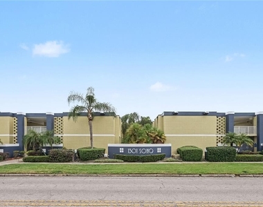 1301 S Howard Avenue - Photo Thumbnail 14