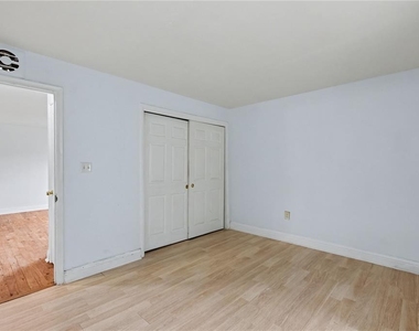 1301 S Howard Avenue - Photo Thumbnail 11