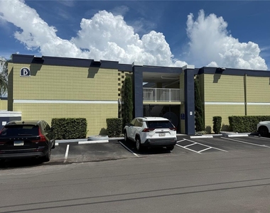 1301 S Howard Avenue - Photo Thumbnail 16