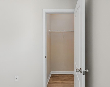 12713 Lexington Ridge Street - Photo Thumbnail 18