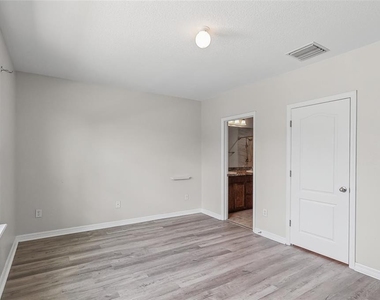 12713 Lexington Ridge Street - Photo Thumbnail 19