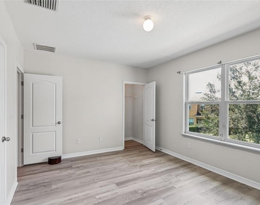12713 Lexington Ridge Street - Photo Thumbnail 16